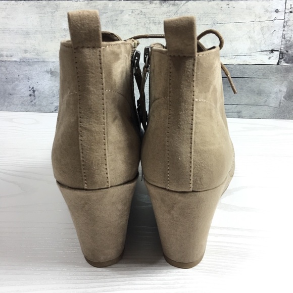 DV TERRI Wedge Lace-Up Ankle Booties Faux Suede - Picture 5 of 8